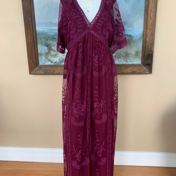 NWT Maroon Lace Overlay Maxi Dress | Flutter Sleeve V-Neck Full Length Gown - Picture 4 of 10